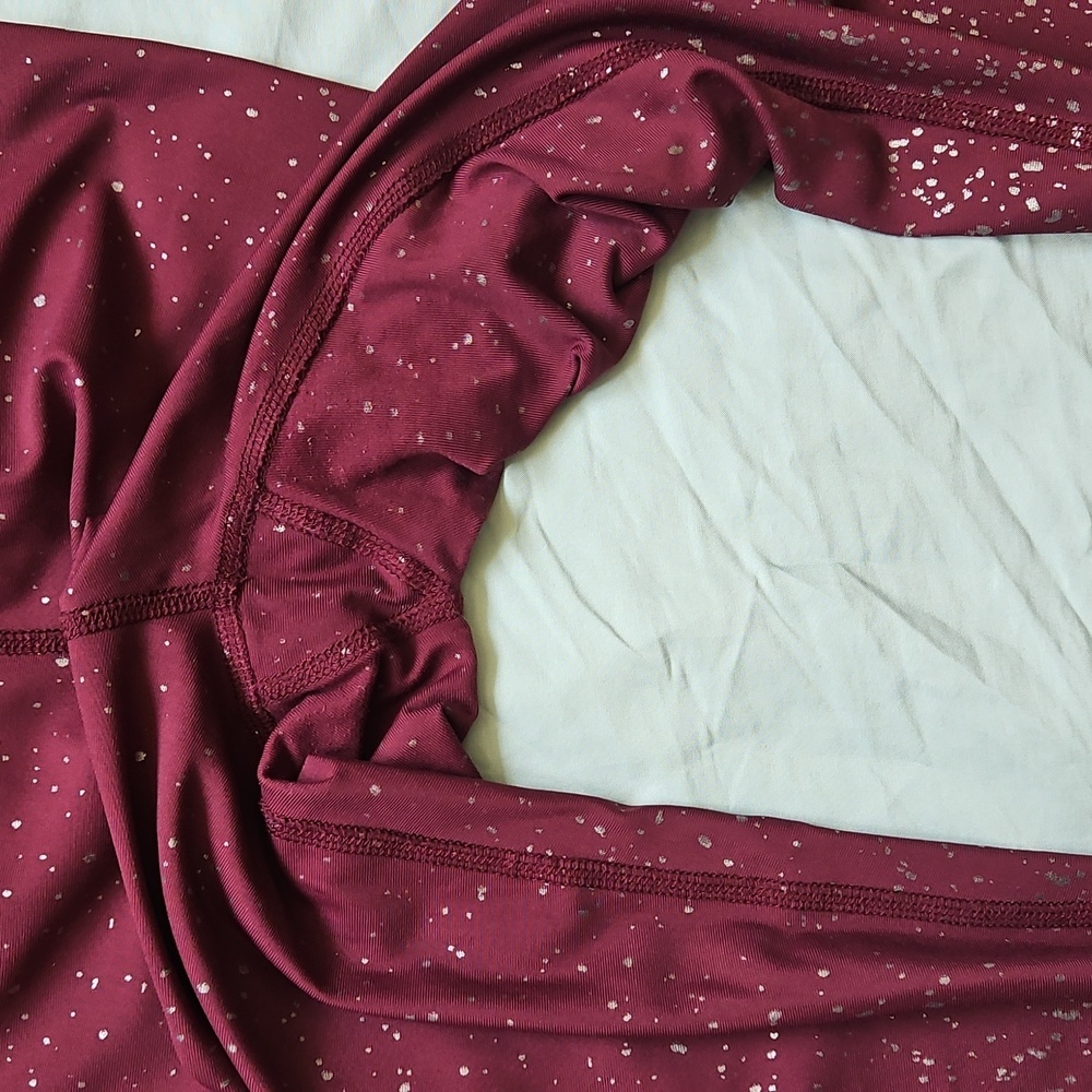 Beyond Yoga Maroon and Gold Patterned Leggings, Size S - Picture 6 of 10